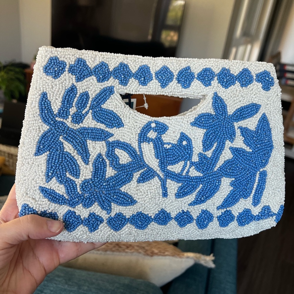 NWT VIRAL Sincerely Jules Blue and White Beaded Clutch